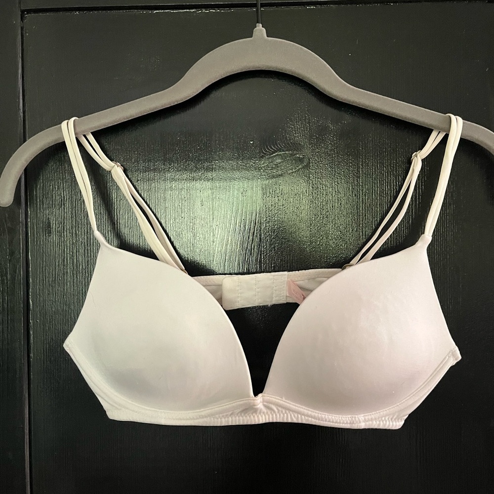 Victoria's Secret Cream Bra